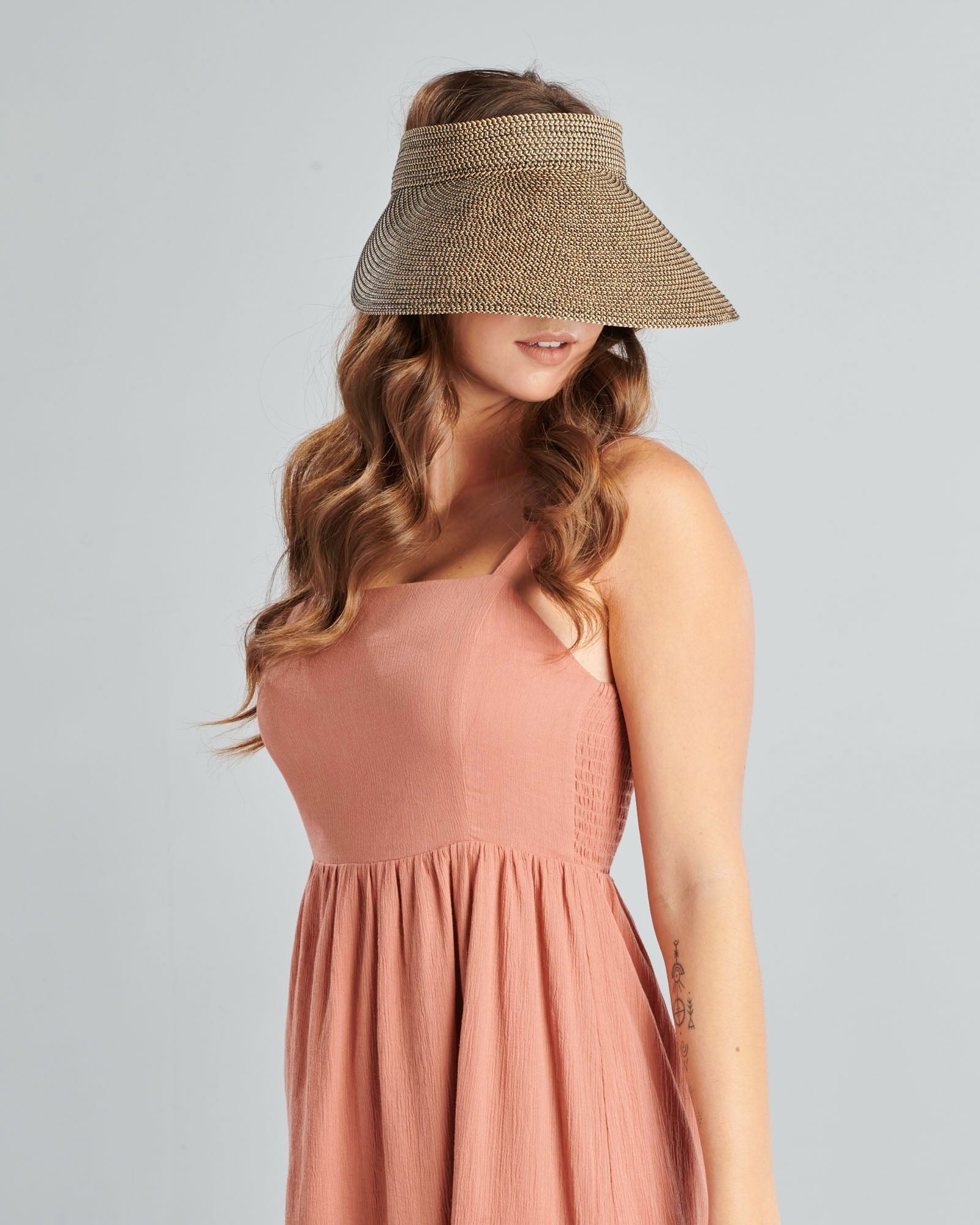 These lovely Women's Beach Holiday Hats are casually brilliant, stylish, and spark delight whenever you wear them. With excellent UPF, they're perfect for lounging at the lido or taking a stroll along the many lovely beaches of Great Britain.