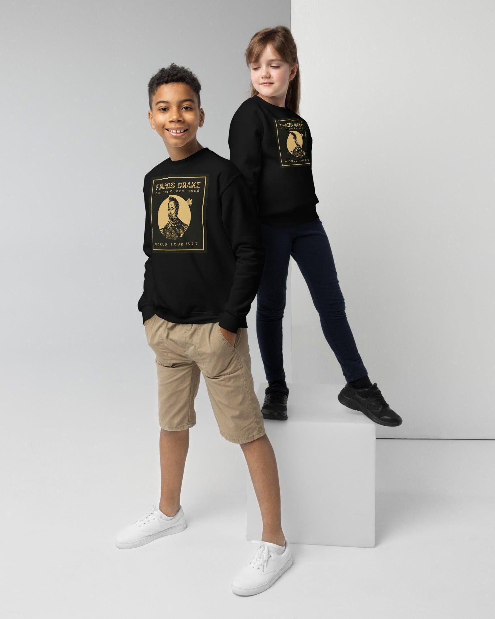 Francis Drake and The Golden Hinde | Youth Sweatshirt.