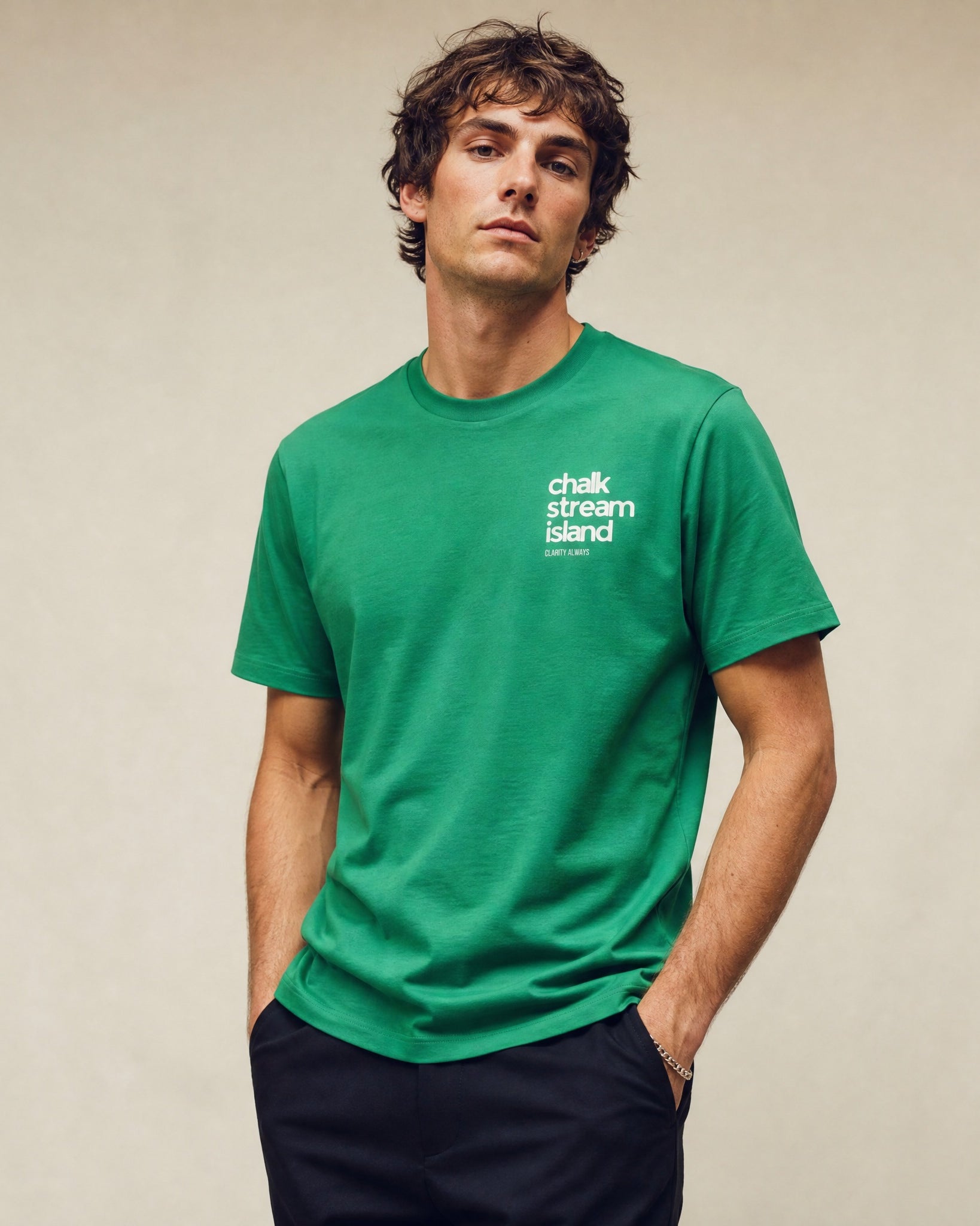 Jolly & Goode Kelly / S Chalk Stream Island, Clarity Always Tee Cheeky British Style