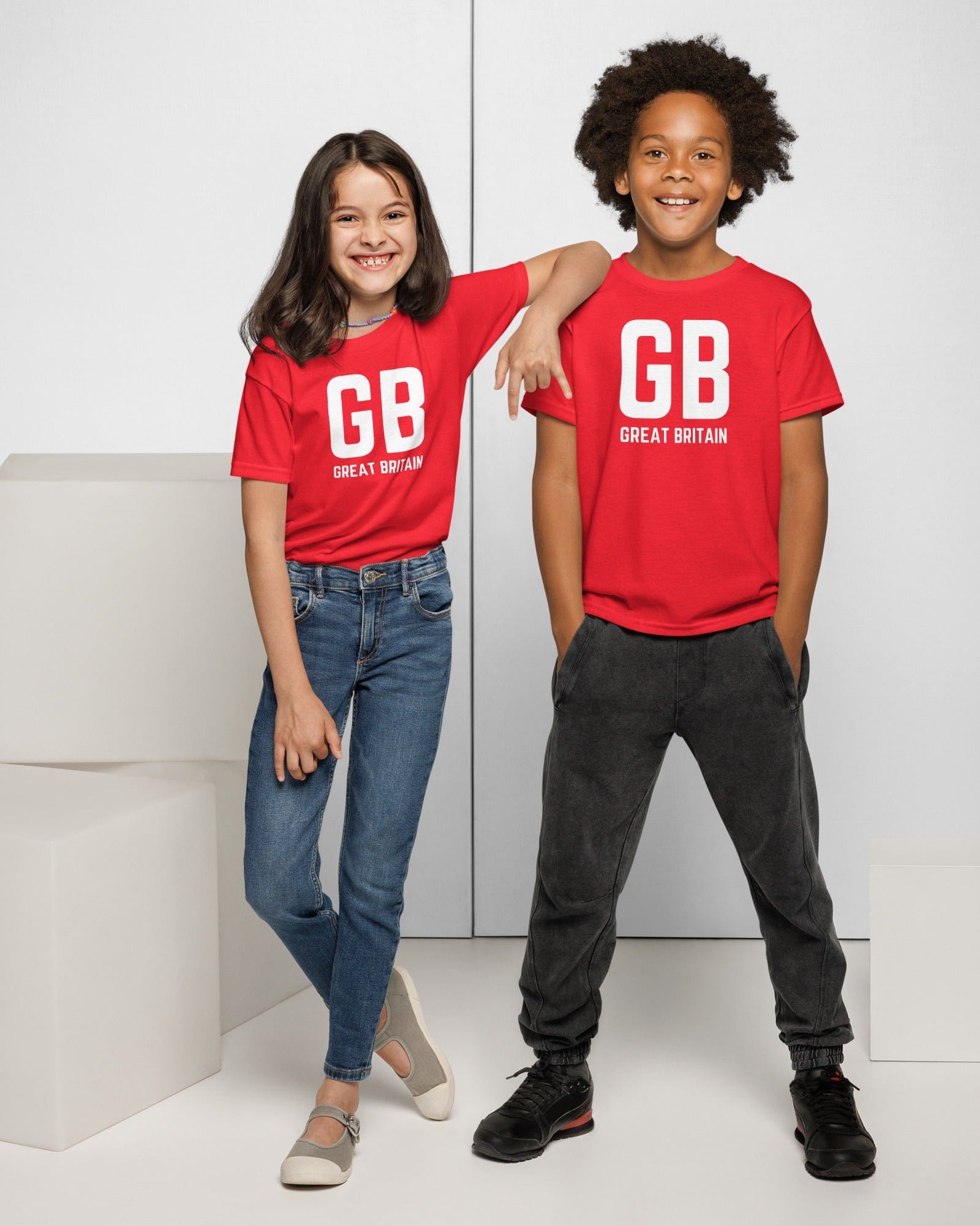 Jolly & Goode kids shirts Red / XS GB Great Britain T-shirt with Small Union Jack on The Back | Athletic Youth Tee Cheeky British Style